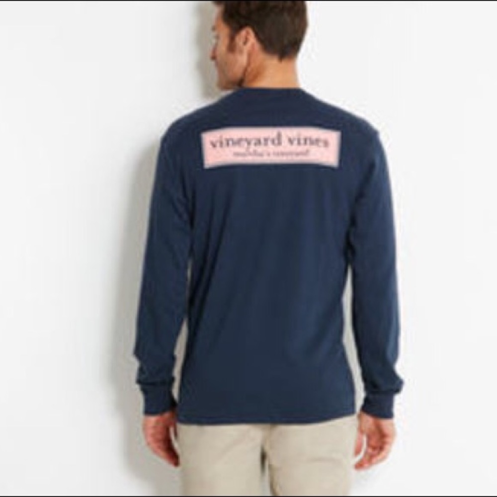 Vineyard Vines graphic tee